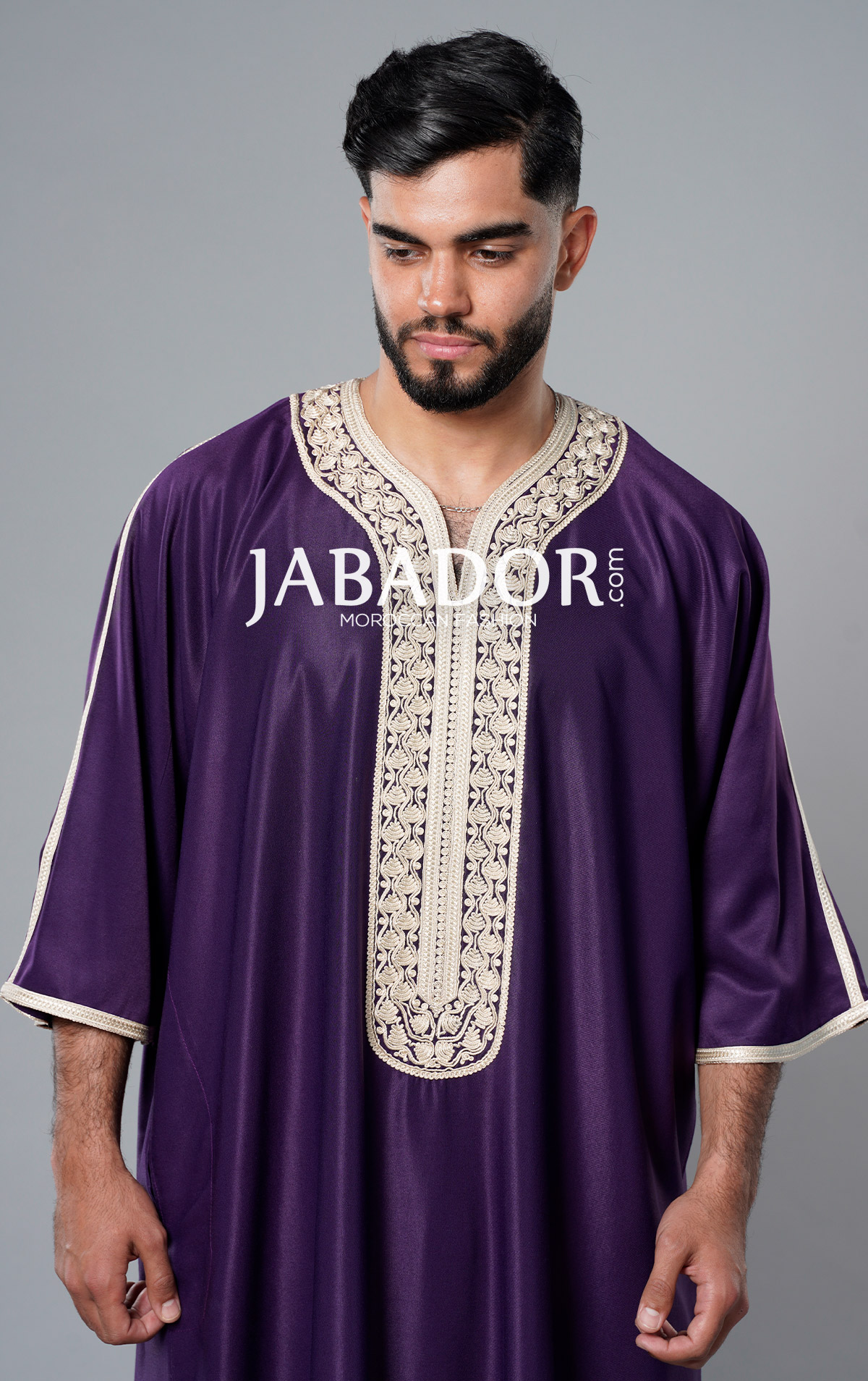Purple Thobe with beige Moroccan embroidery by Jabador.com